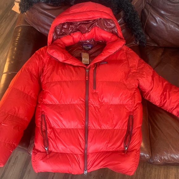Patagonia Other - Men’s red Patagonia Fitz Roy Down Parka